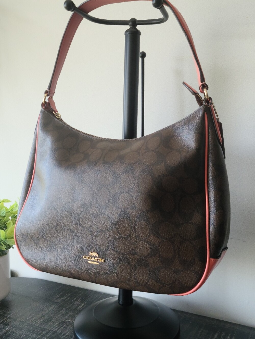Coach Zip Shoulder Bag in Brown Signature Canvas & Pink (Coral) Leather #F29209 - Picture 2 of 16